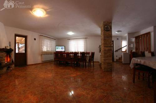 1009983_543020165796086_714460595_n